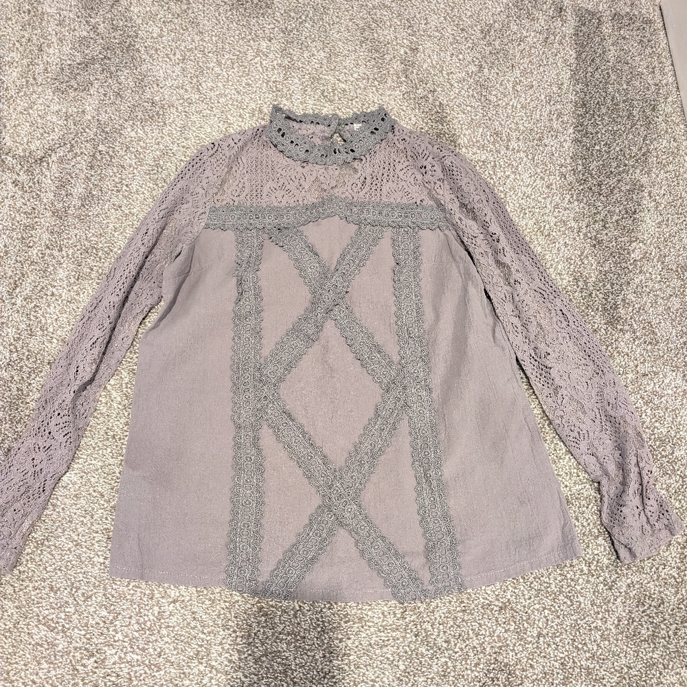 Gray-purple Elegant Lace Long Sleeve Top Medium